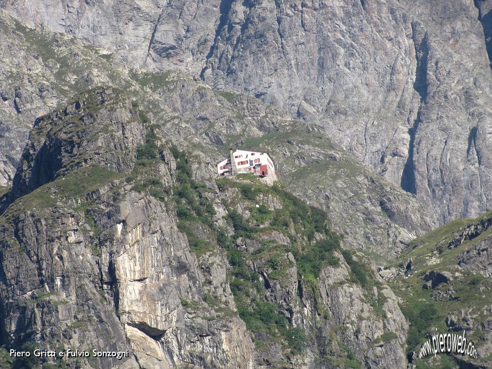 02 Il Rifugio Coca (zoom).JPG